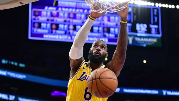 lebron james dunk